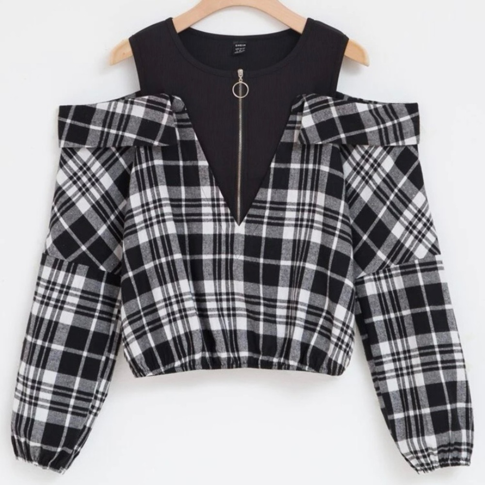 Plaid Cold Shoulder top ⭐️2 for $30⭐️
